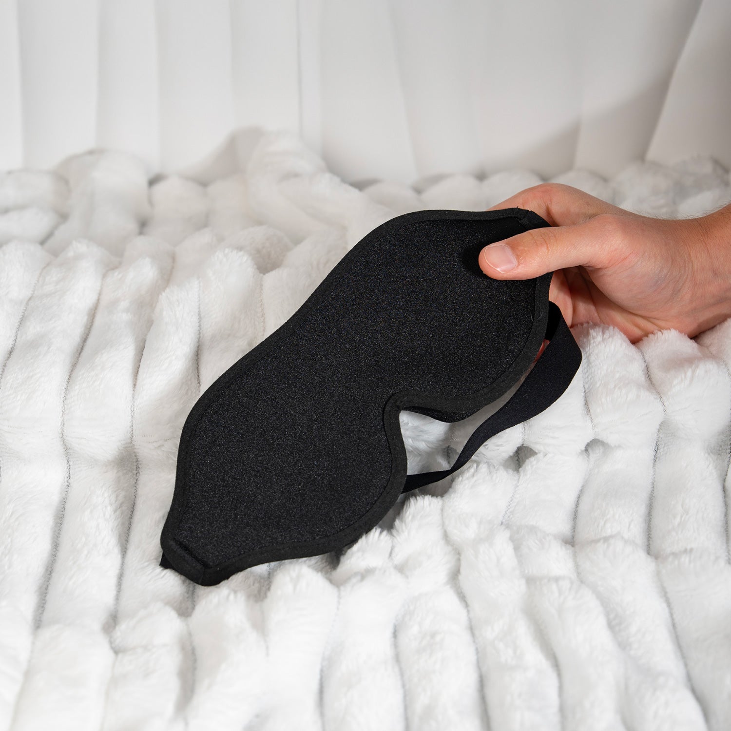 slaapmasker op deken